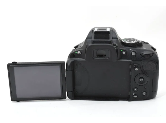 Nikon d5100 with 18-55mm lens