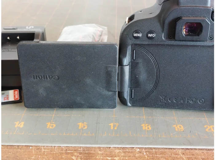 Canon EOS Rebel T7i 18-55mm STM Lens DSLR Camera