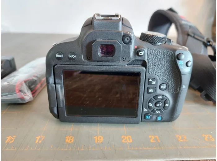 Canon EOS Rebel T7i 18-55mm STM Lens DSLR Camera