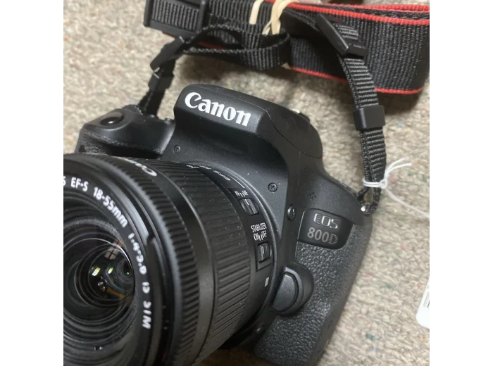 Canon EOS 800D 24.2 MP Digital SLR DSLR Camera W 18-55mm Lens And Charger