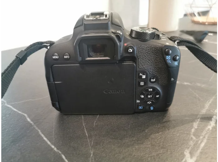 Canon EOS 800D 24.2MP with 3 lenses